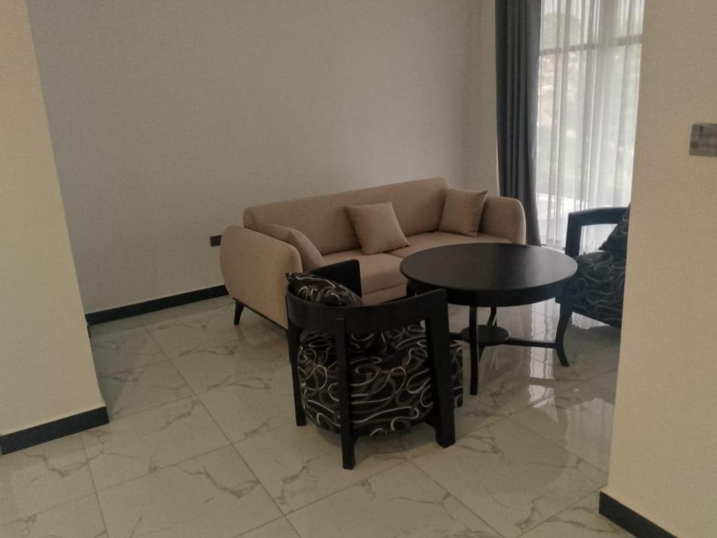Water Pavilion Hotel Keroka Luaran gambar