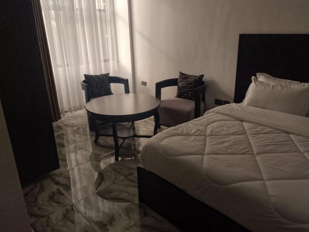 Water Pavilion Hotel Keroka Luaran gambar