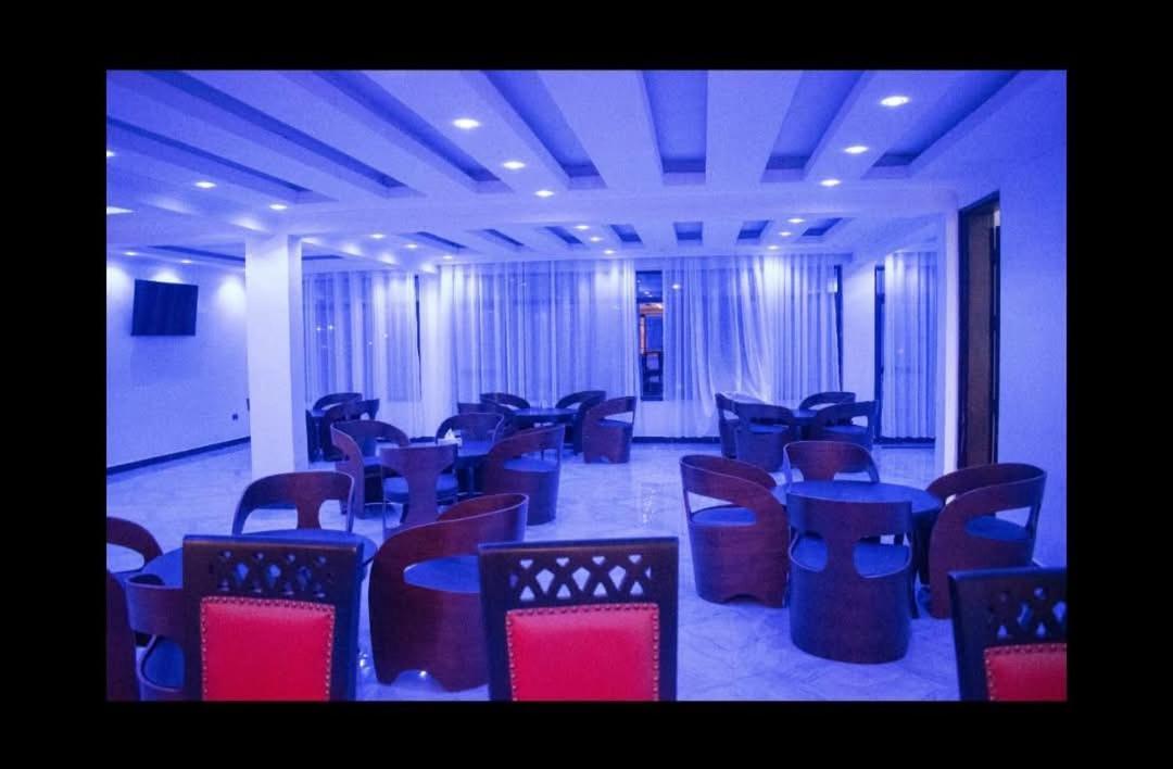 Water Pavilion Hotel Keroka Luaran gambar