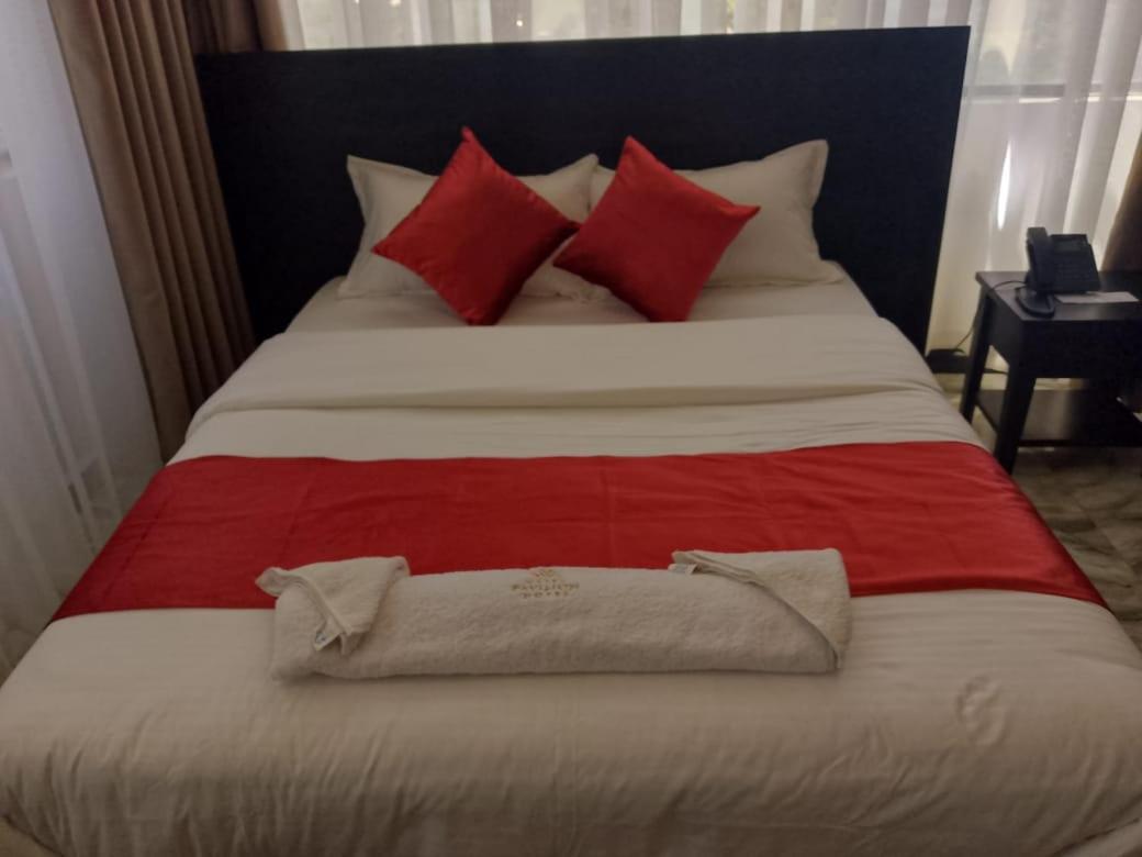 Water Pavilion Hotel Keroka Luaran gambar