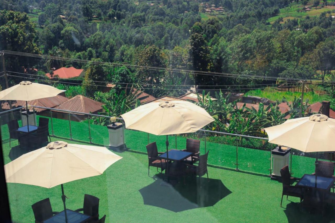 Water Pavilion Hotel Keroka Luaran gambar